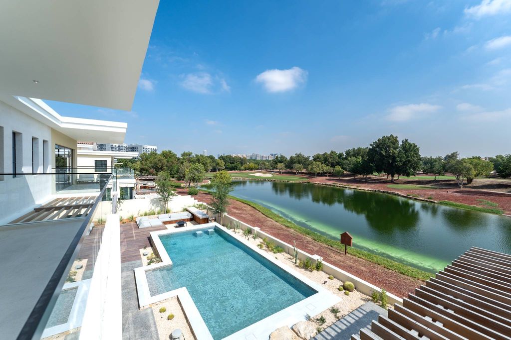 prestigious villa for sale in dubai5.jpg